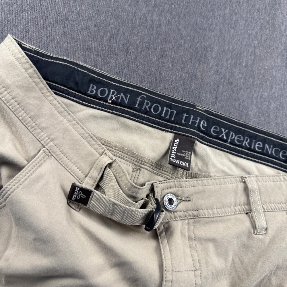 Prana Zion Hiking Pants Mens 35x30 Khaki Tan Cargo Stretch Outdoor Trousers